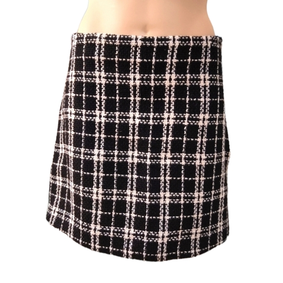 Storia Dresses & Skirts - Storia Tweed Mini Skirt Size Medium